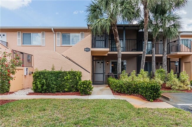 Bright & Spacious First-Floor Condo in Win... - Bright & Spacious First-Floor Condo in Win...