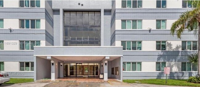 Photo - 14850 Naranja Lakes Blvd Unidad B2G