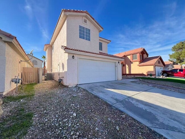 Photo - Stunning 5 bedroom, 2.5 bathroom home