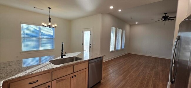 Photo - 951 E Buchanan St