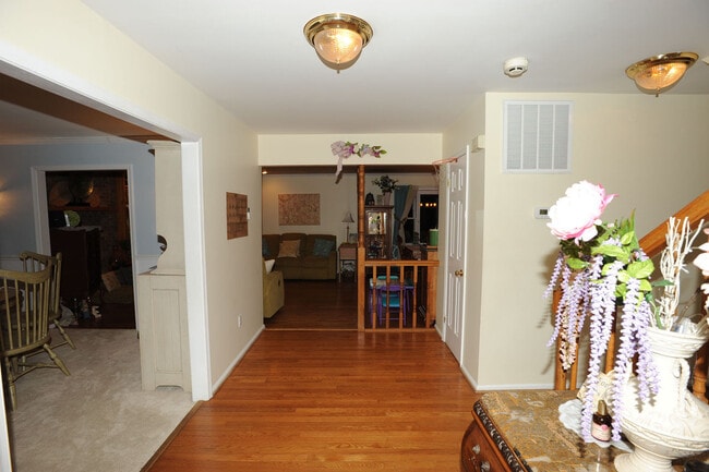 Photo - 2788 Pinewood Dr