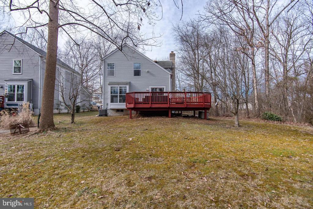 Photo - 16 Glengyle Ln