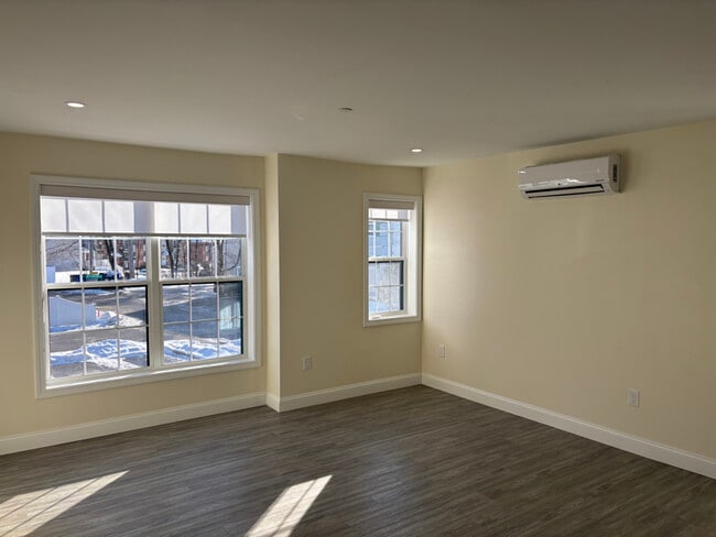 Photo - 725-727 Central Ave Unit 103