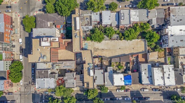 Photo - 444 Graham Ave Unit 3A