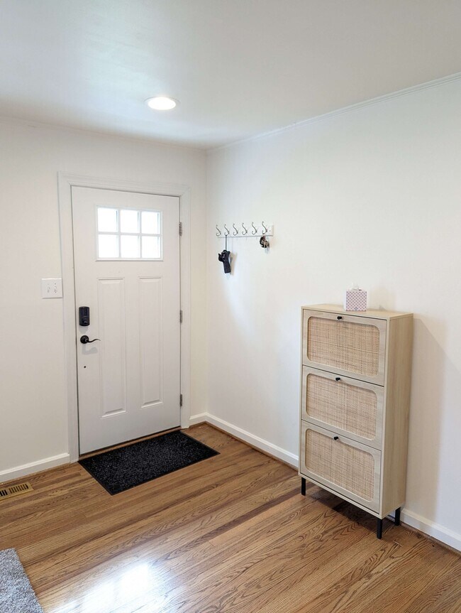 Photo - 1805 Bennett St