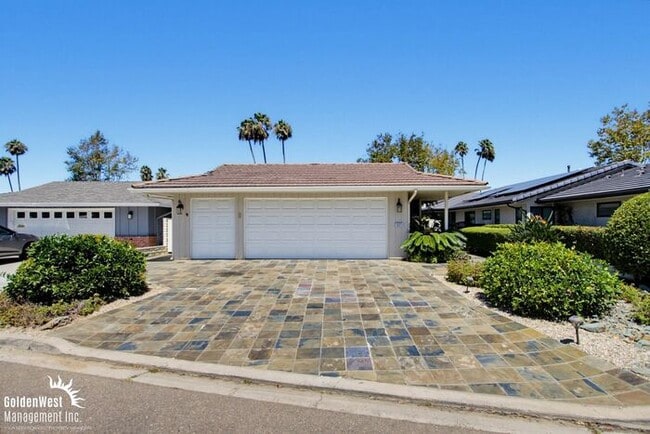 Building Photo - Spacious 3Bdm 2Ba Home in Lake San Marcos!