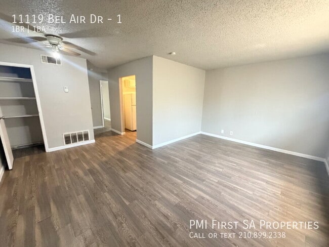 Building Photo - 11119 Belair Dr Unit 1