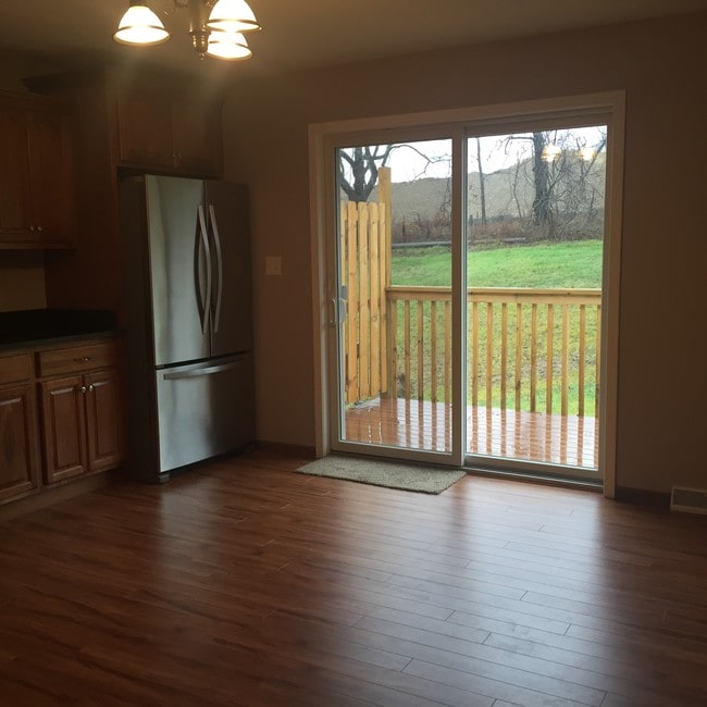 Photo - 360 McClellandtown Rd