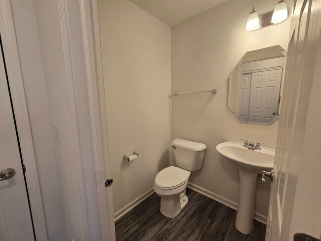 Photo - 7106 Country Club Hills Dr