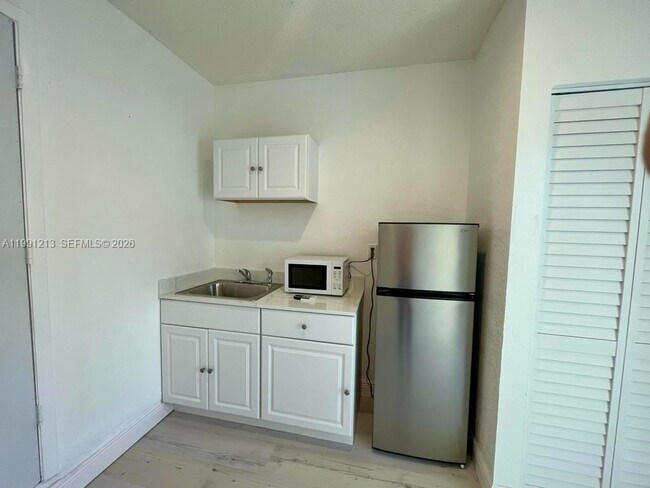 Photo - 9966 SW 157th St Unidad 0