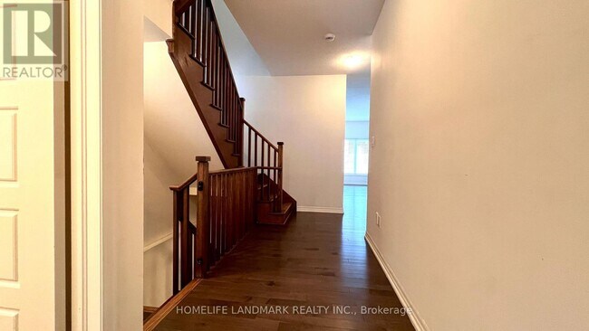 Photo - 83 Tango Cres