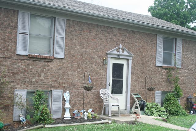 Photo - 137 Bolton Ave