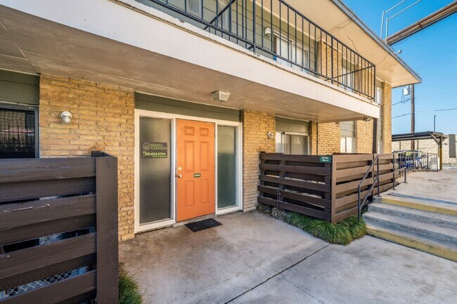 Photo - Siesta Gardens