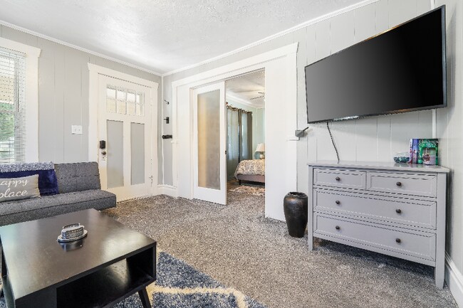 Photo - 2700 S 600 E