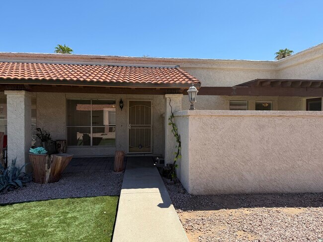 Photo - 735 N Arrowhead Dr Unidad 3
