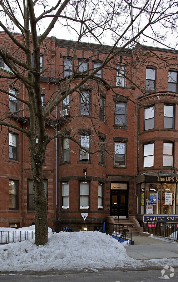 Primary Photo - 302 Newbury St Apartamentos