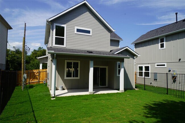 Photo - 117 Dunlap St