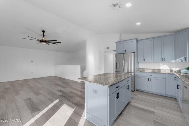 Photo - 1852 N Saffron Cir