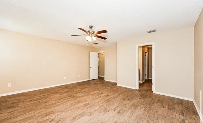2028 Cap Rock Ln