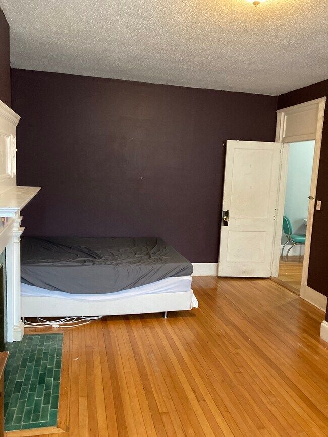 30 Glenville Ave Unit 3