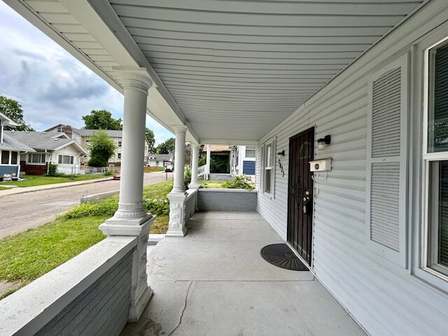 Charming 3 Bedroom 2 Bath House in Center Township!