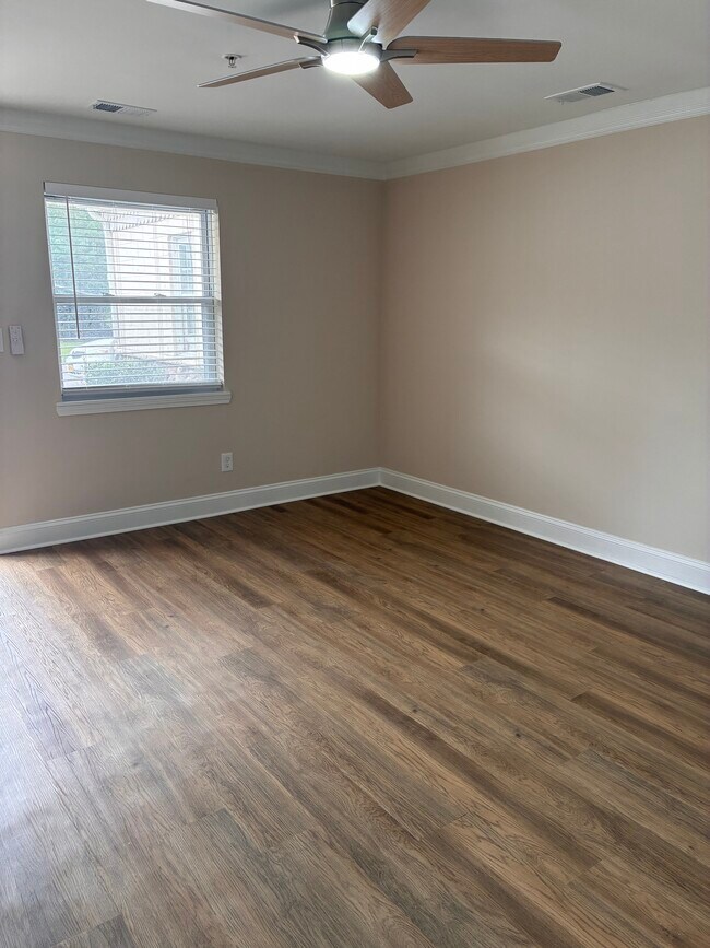 9300 Main St Unit 9300 Main #8
