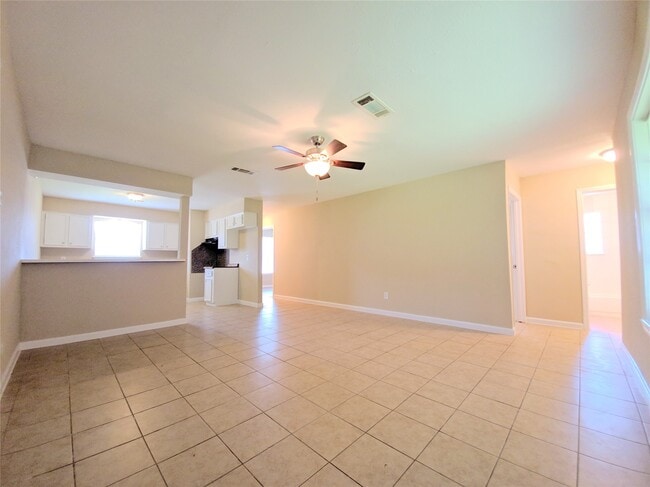 Photo - 10962 Buffum St