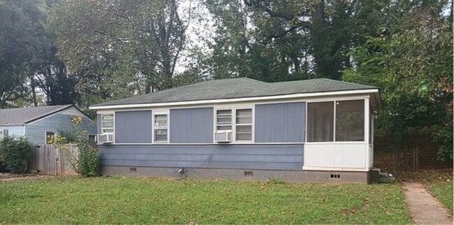 Building Photo - 907 Crestline Rd NW