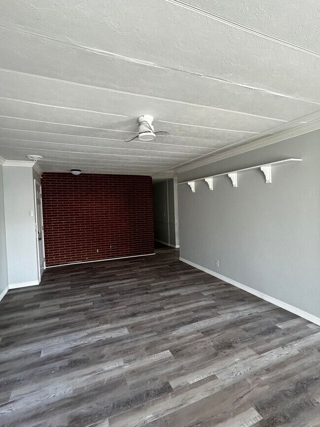 Photo - 8281 Sevigny Dr Unidad 8281 Sevigny #2