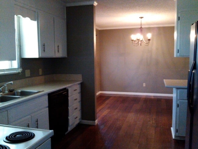 Photo - Charming 3BR Home with a Touch of Country in Dasher!