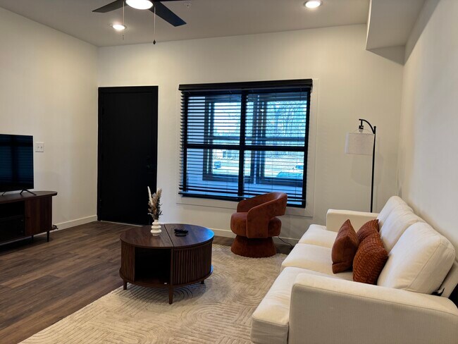 Photo - Phoenix Cinder