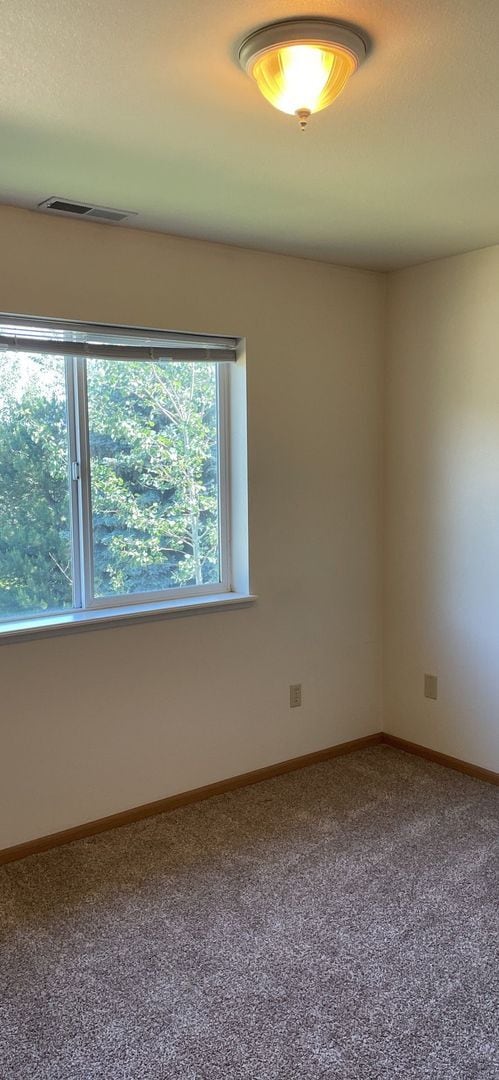 Photo - Bright & Convenient Townhouse Living!