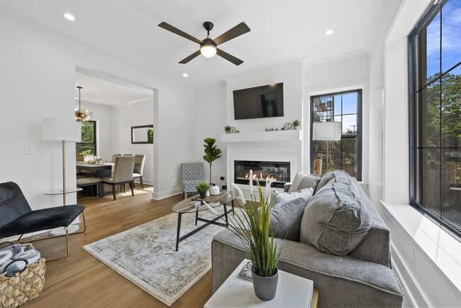 Photo - 196 W 6th Ave Townhome