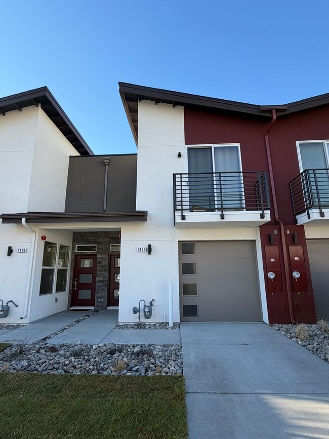 Building Photo - Brand New Townhome in Sparks!