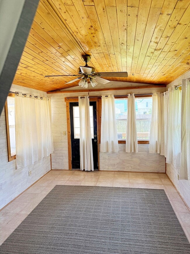 Photo - 508 6th Ave