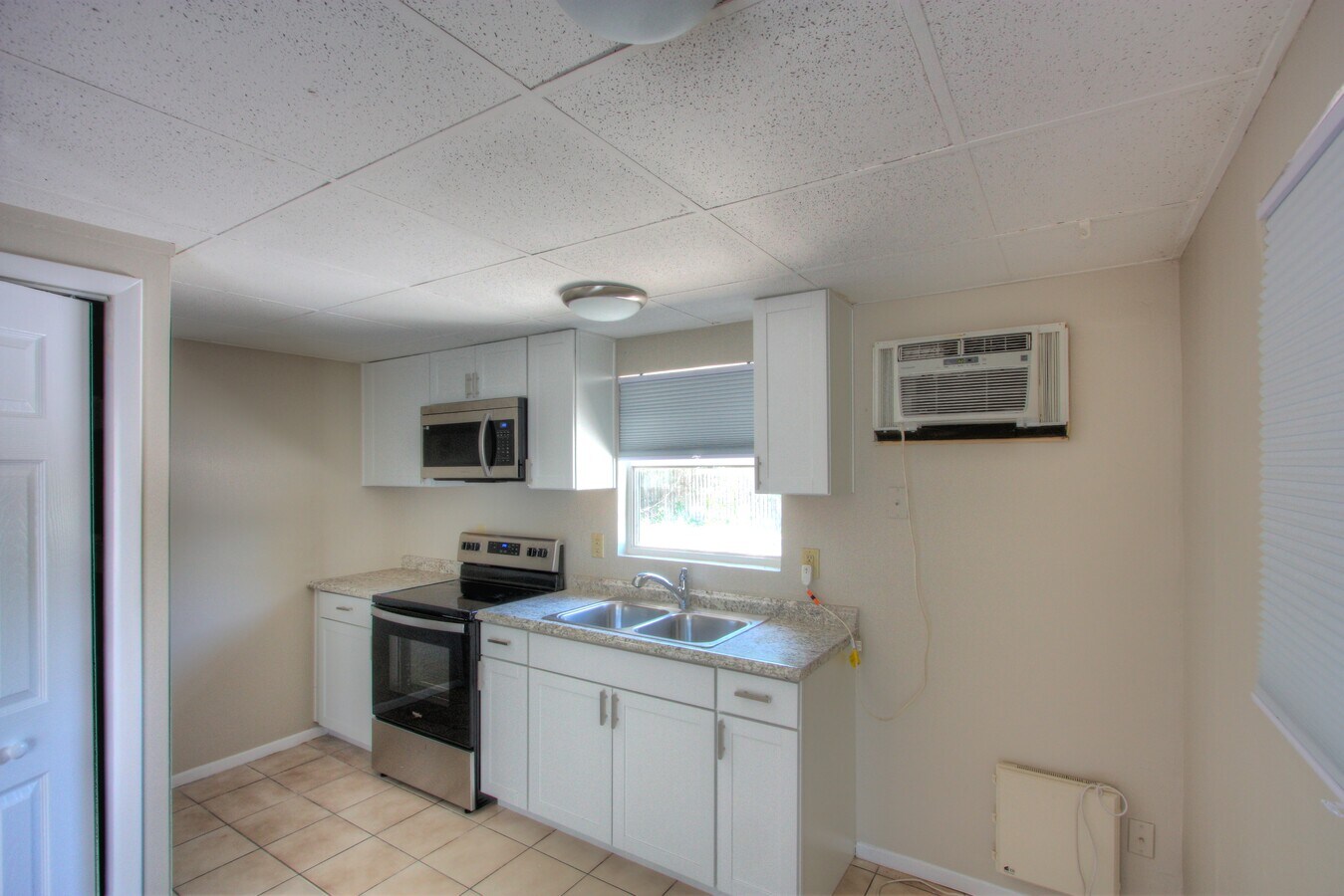 Photo - 615 Shore Rd Unit Apt 4