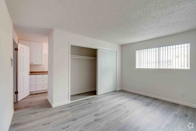 1HAB, 1BA - 598 ft²