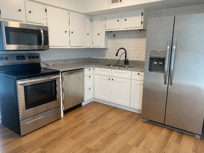 Photo - 1430 Litton Ave Unit B