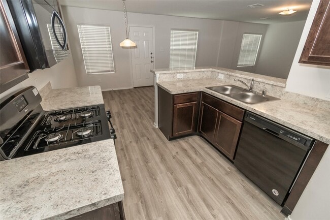 Photo - 16911 Andrew Nook Ln