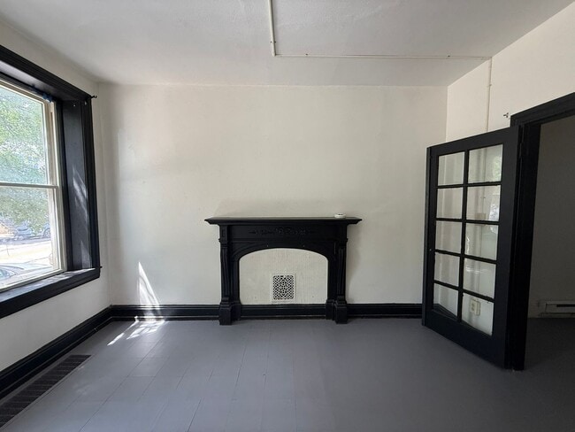 Photo - 607 Chestnut St Unit Apt #1
