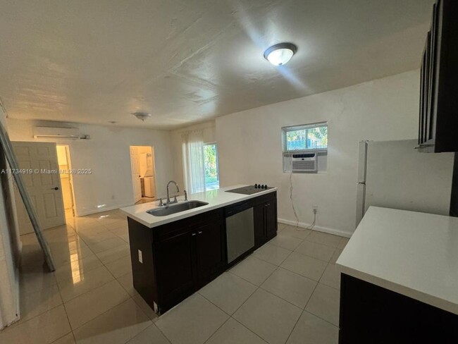 2 bedroom in Miami FL 33127 - 2 bedroom in Miami FL 33127 Rental