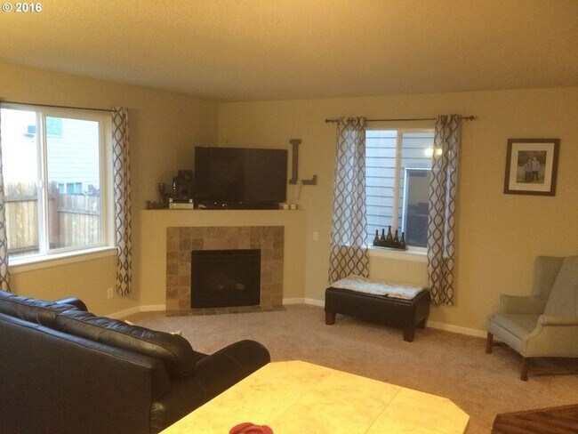 Photo - North Plains Single Family Home