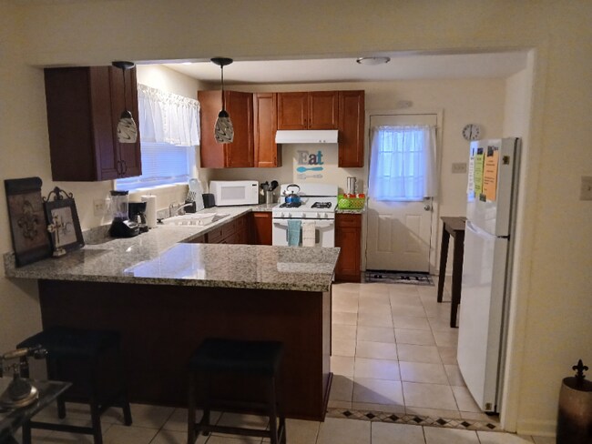 Photo - 3006 Panama St