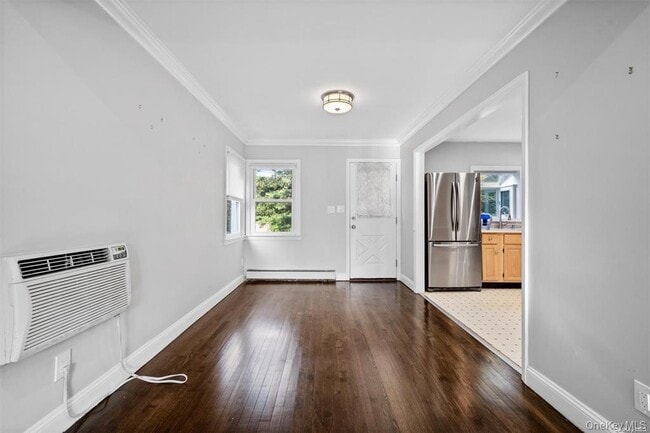 Photo - 228 Oakwood Rd