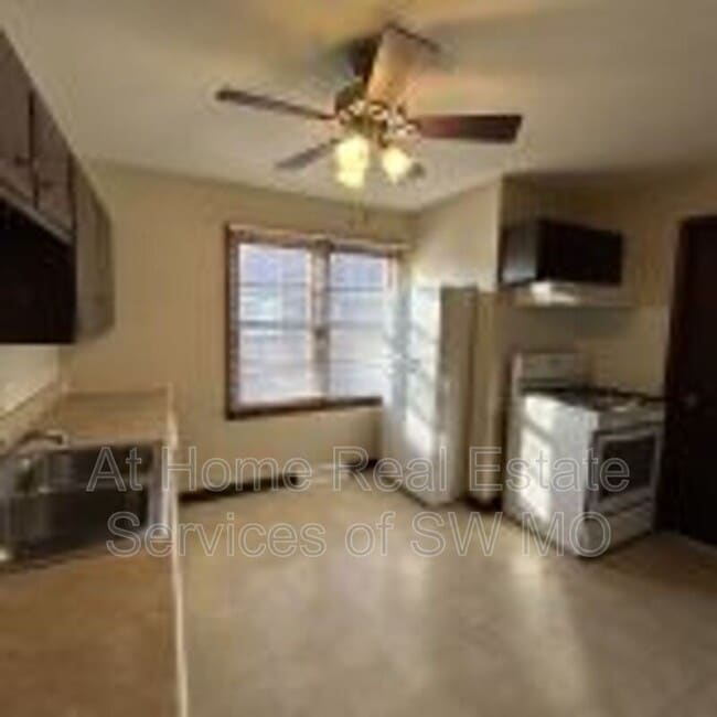 Photo - 3340 E Portland St Unit B