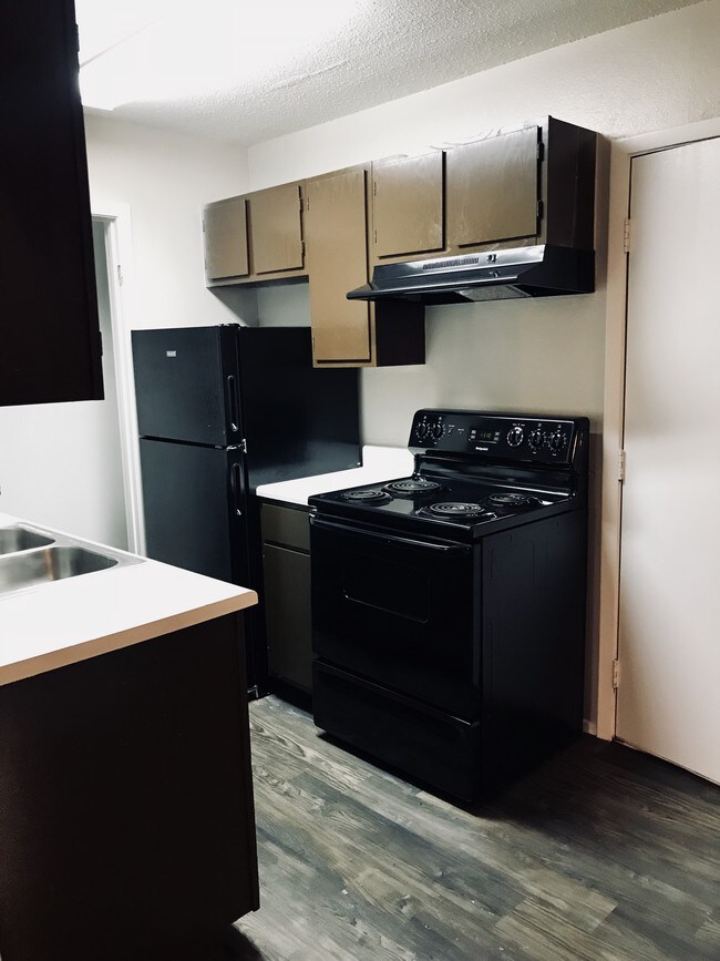 Kitchen - Pine Ridge Apartments - All Utilities Paid