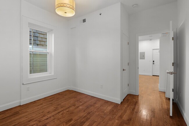 Photo - 57 Trumbull St