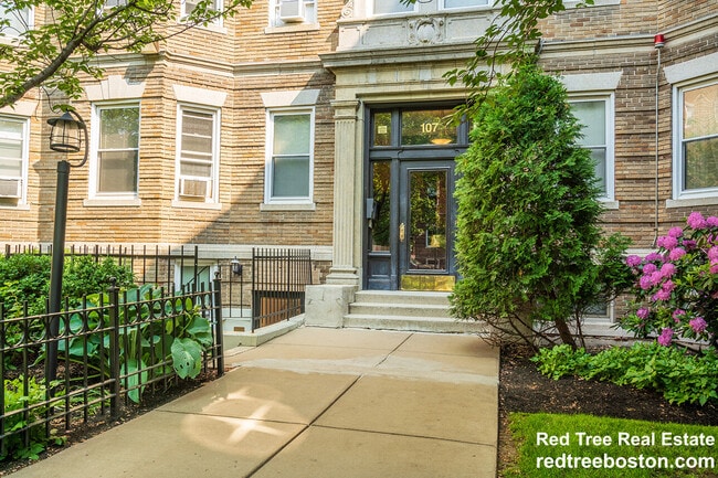 Photo - 107 Queensberry St Unit 1