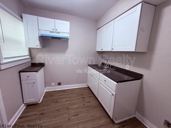 Photo - 3175 Jackson Ave