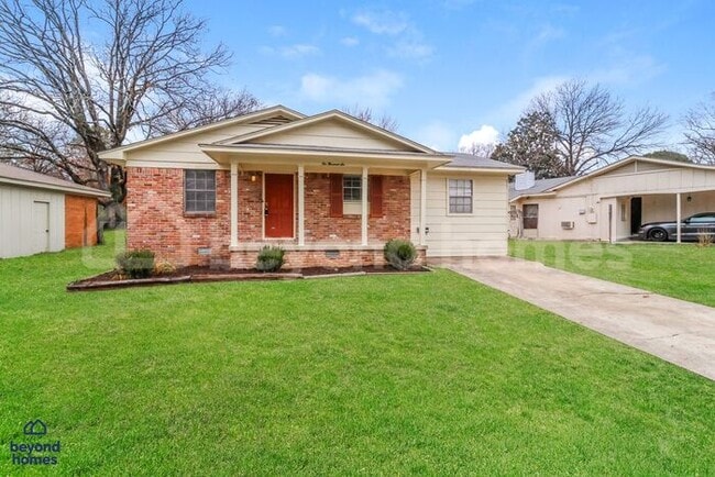 Building Photo - Move-In Ready 3BR Home with Modern Updates & Spacious Yard!